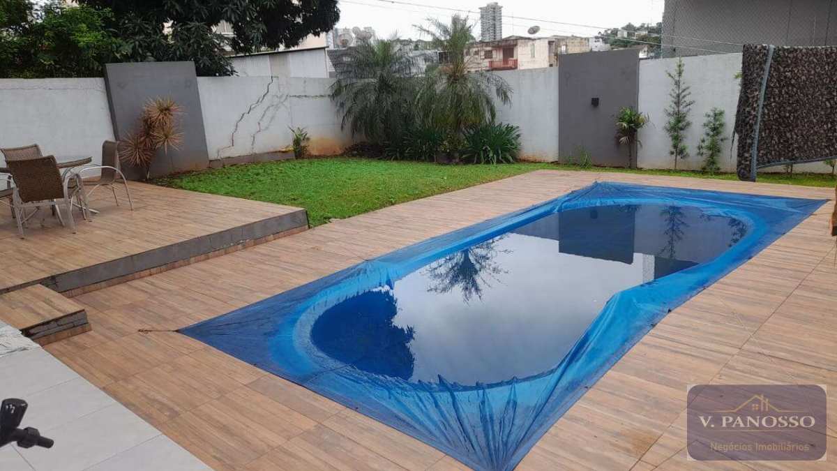 Casa com piscina , 216,00m² - Panosso Imóveis - Negócios Imobiliários